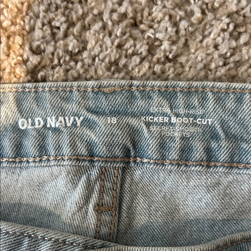 NWT Old Navy High-Rise Kicker Boot-Cut Jeans - Picture 2 of 4